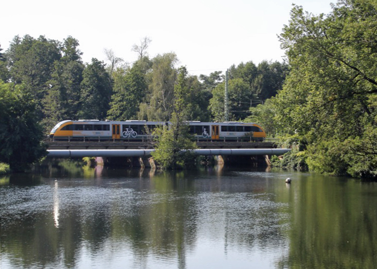 Cottbus: Eisenbahnbrücke über die Spree