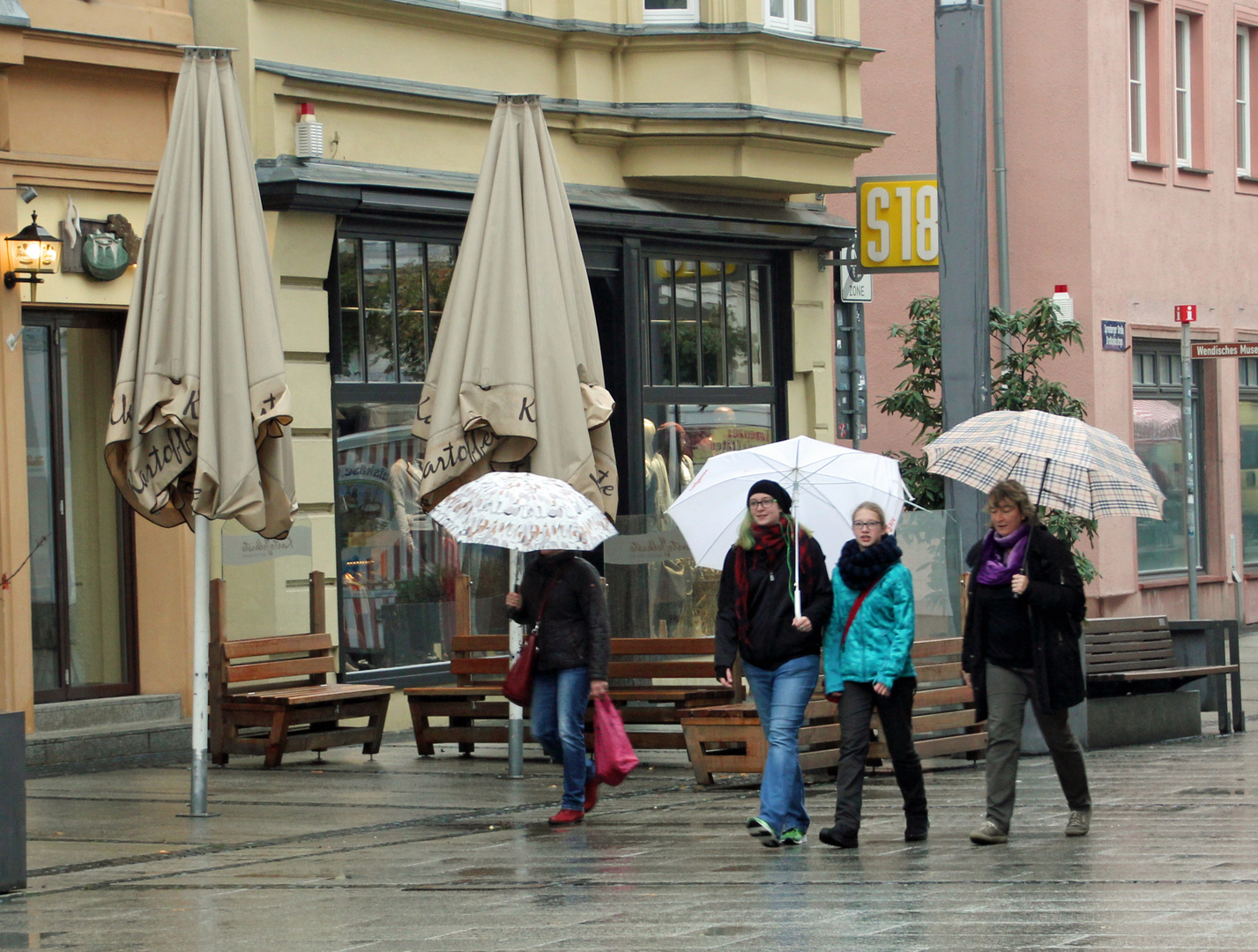 Cottbus heute: Schirmtag / 2