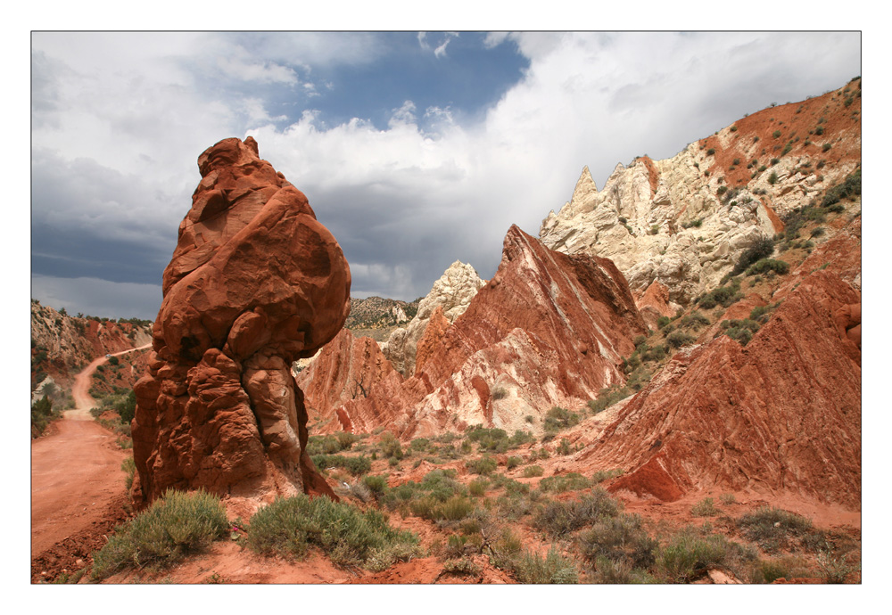 Cottonwood canyon road