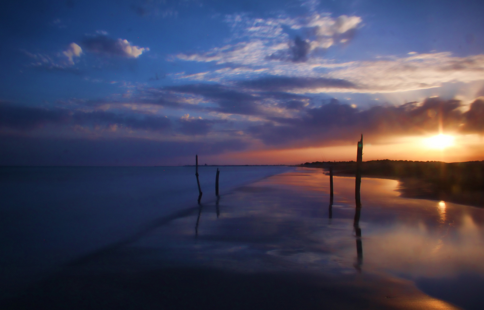 couché de soleil aux sainte marie de la mer