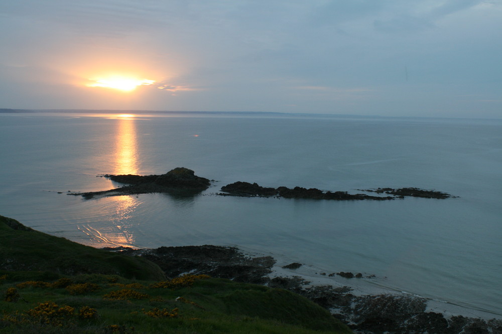 couché de soleil sur la cote de penthievre