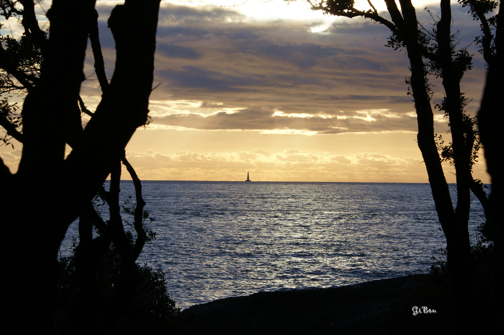 Couché de soleil sur phare de Cordouan