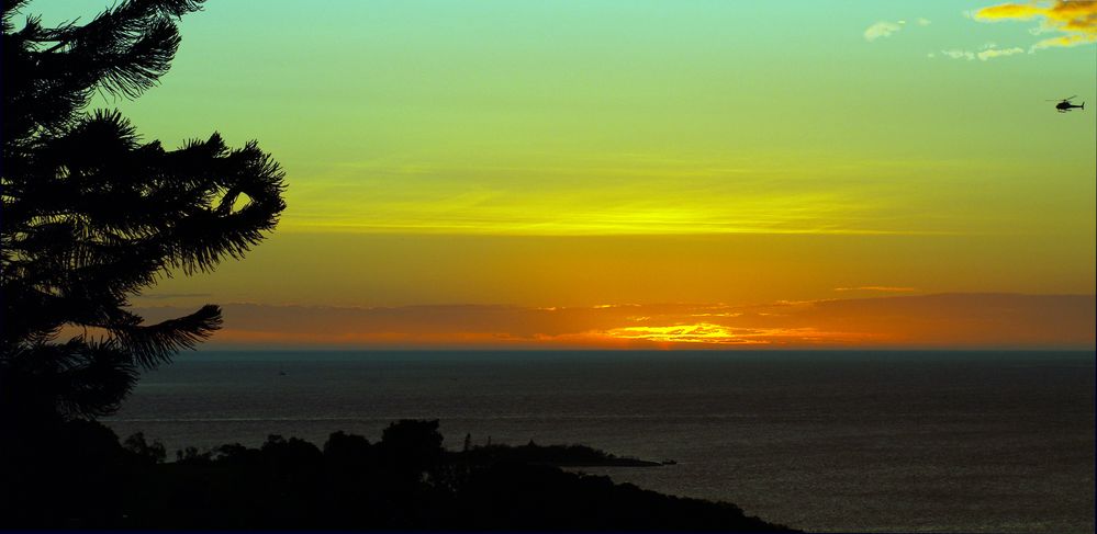 Coucher de soleil à l’hélicoptère – Vue du Mont Ouen Toro - Nouméa
