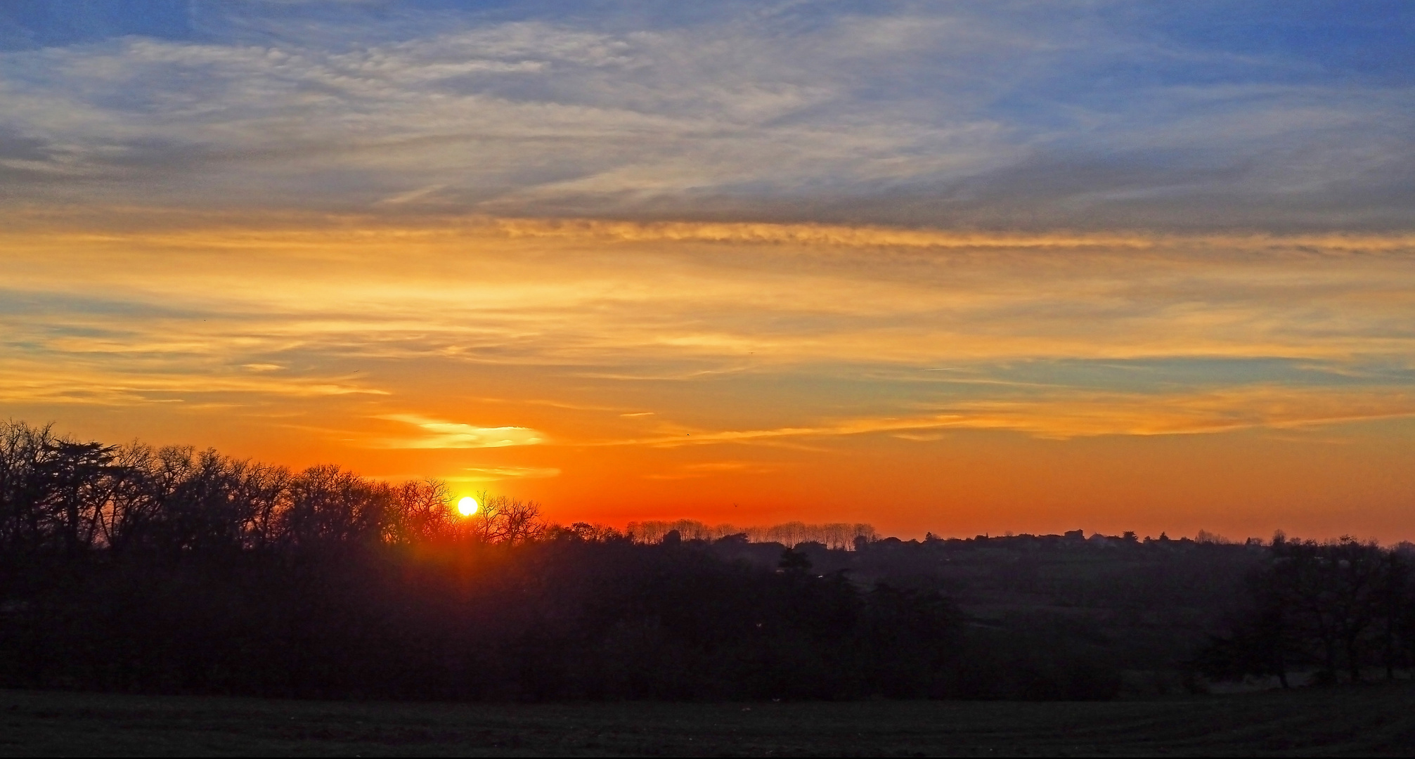 Coucher de soleil à partir du Château de Mons Caussens  (Gers)