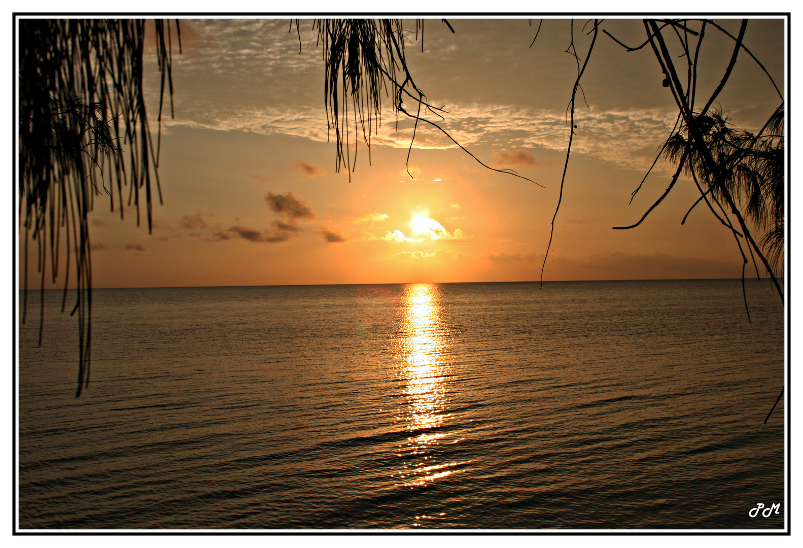 coucher de soleil à ST JOSEPH sur l'île d'Ouvea