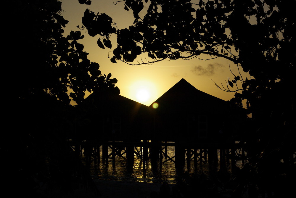 COUCHER DE SOLEIL AUX MALDIVES