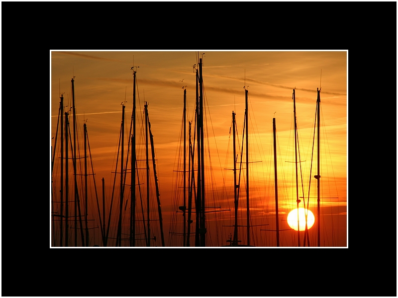 Coucher de soleil dans le port du Havre