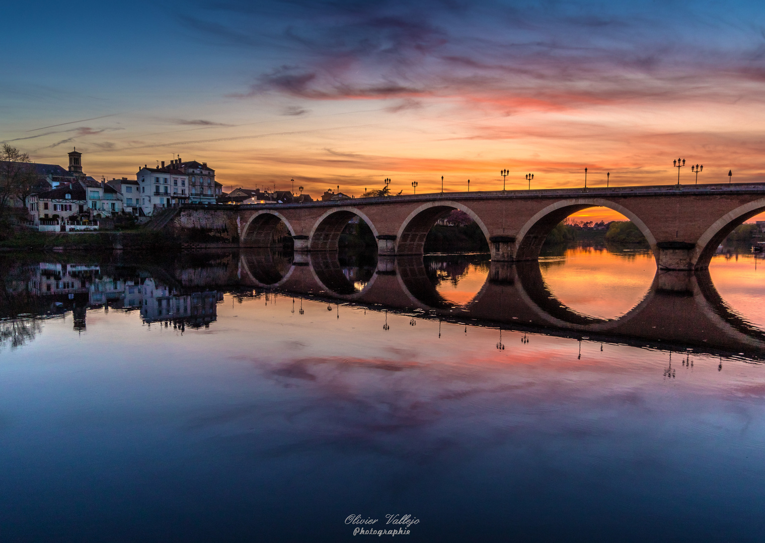 Coucher de Soleil en réflexion sur la Dordogne à Bergerac