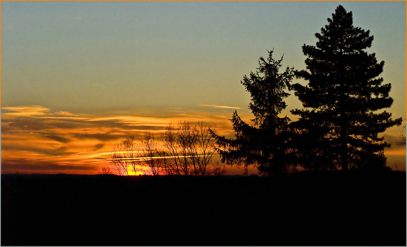 Coucher de soleil hivernal gersois  --  Winterlicher Sonnenuntergang in dem Gers