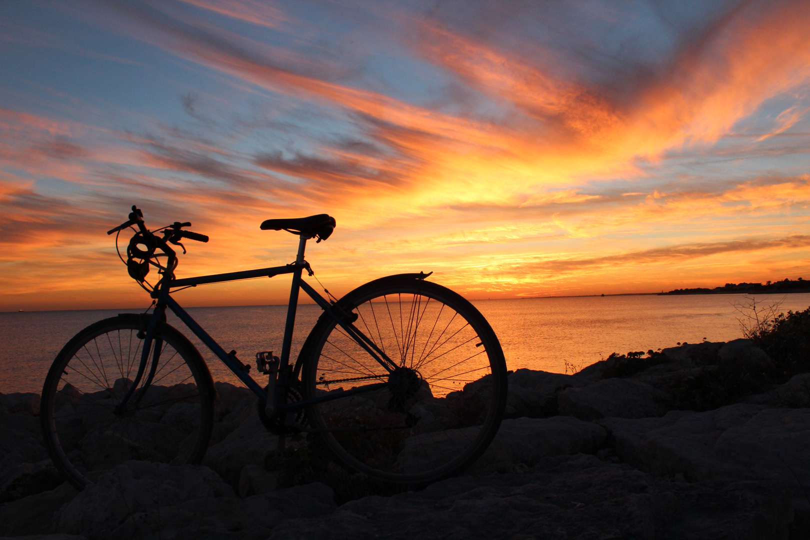 Coucher De Soleil La Rochelle Pays Du Vélo Photo Et Image