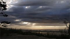 Coucher de soleil nuageux sur la plage de Ronce-les-Bains