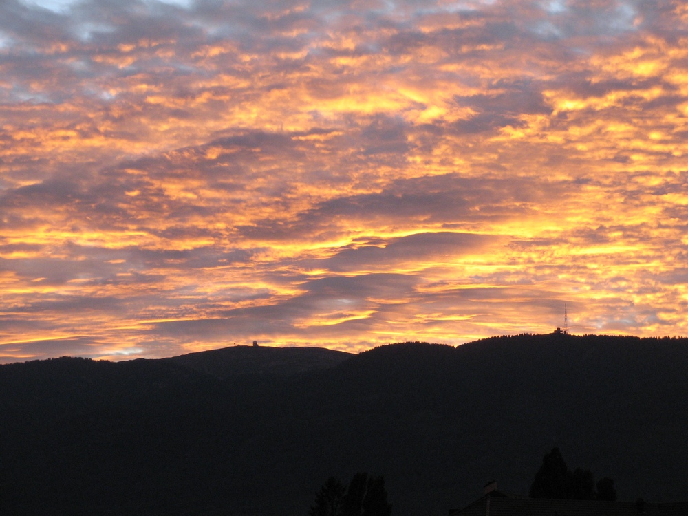 Coucher de soleil spectaculaire sur la Dôle