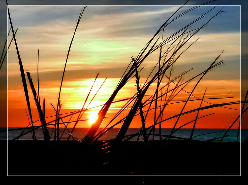 Coucher de soleil sur la mer ~~~ Sonnenuntergang am Meer