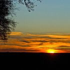 Coucher de soleil sur la vallée de la Baïse  --  Caussens (Gers) 