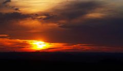 Coucher de soleil sur la vallée de la Baïse – Sonnenuntergang am Baïse-Tal