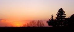 Coucher de soleil sur la vallée de la Baïse -- Sonnenuntergang über den Baïse-Tal