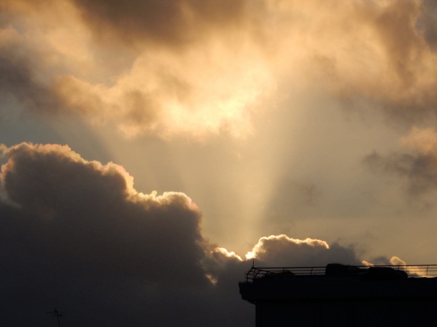 Coucher de soleil sur la ville