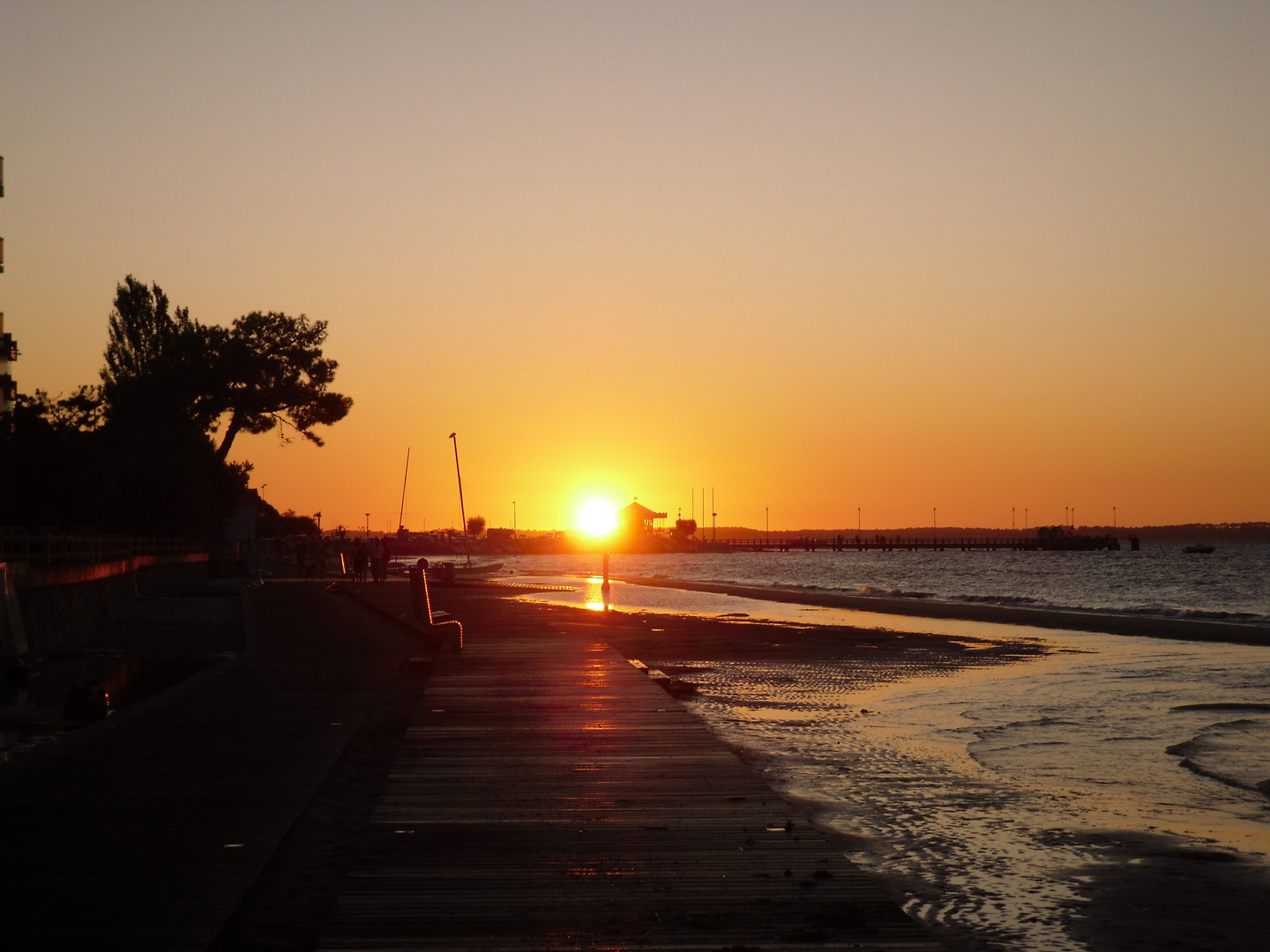 Coucher De Soleil Sur Le Bassin Darcachon Photo Et Image