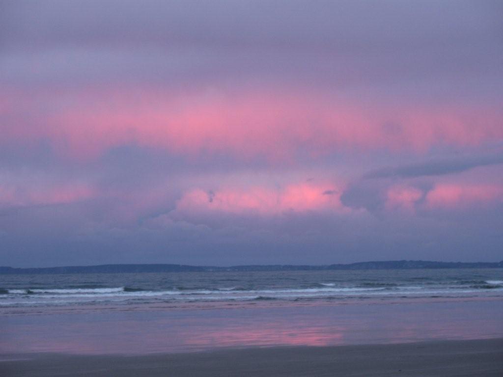 Coucher de soleil sur le Finistère .