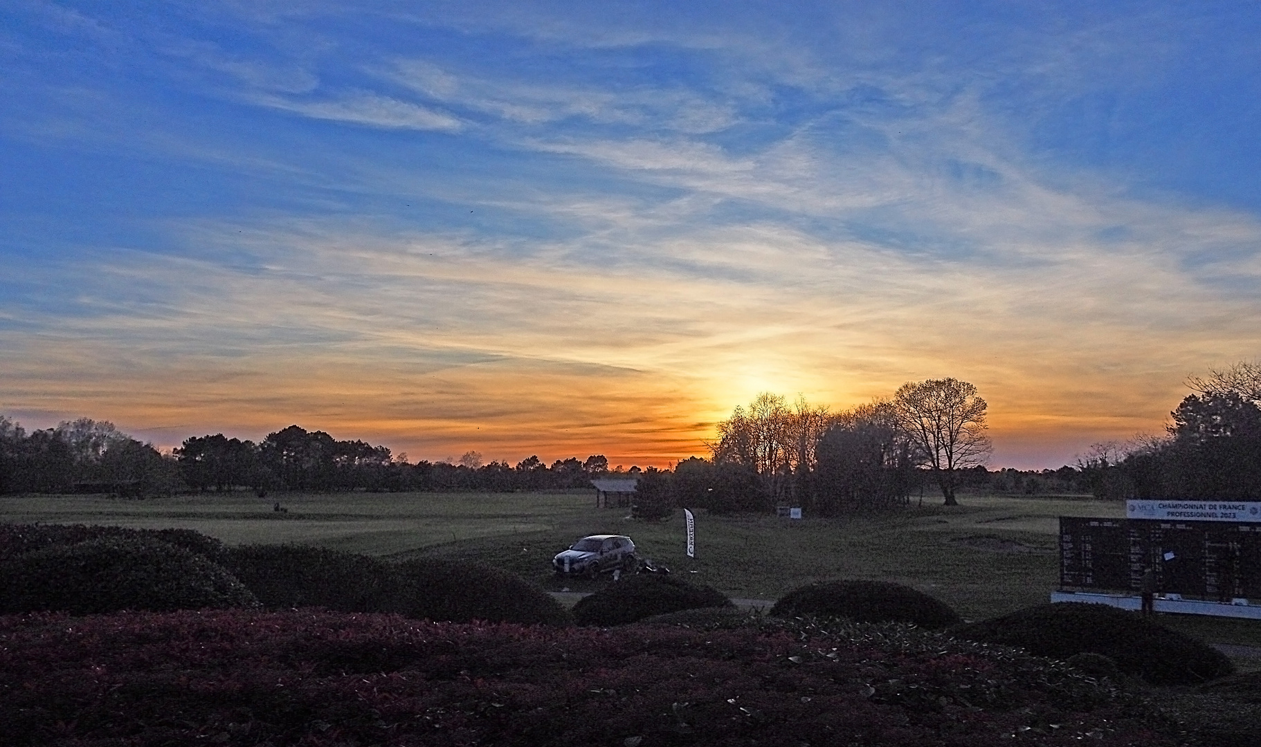 Coucher de soleil sur le Golf du Médoc