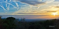 Coucher de soleil sur le Lubéron, Vaucluse, France