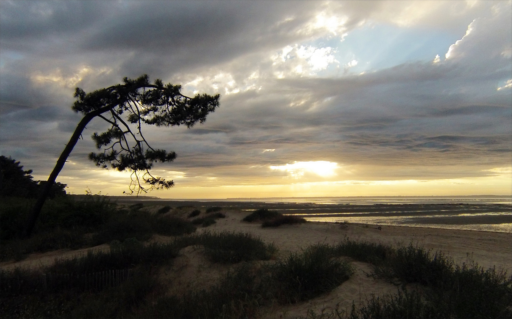 Coucher De Soleil Sur Le Pertuis De Maumusson Charente