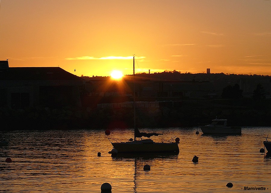 Coucher de soleil sur le port des Flamands