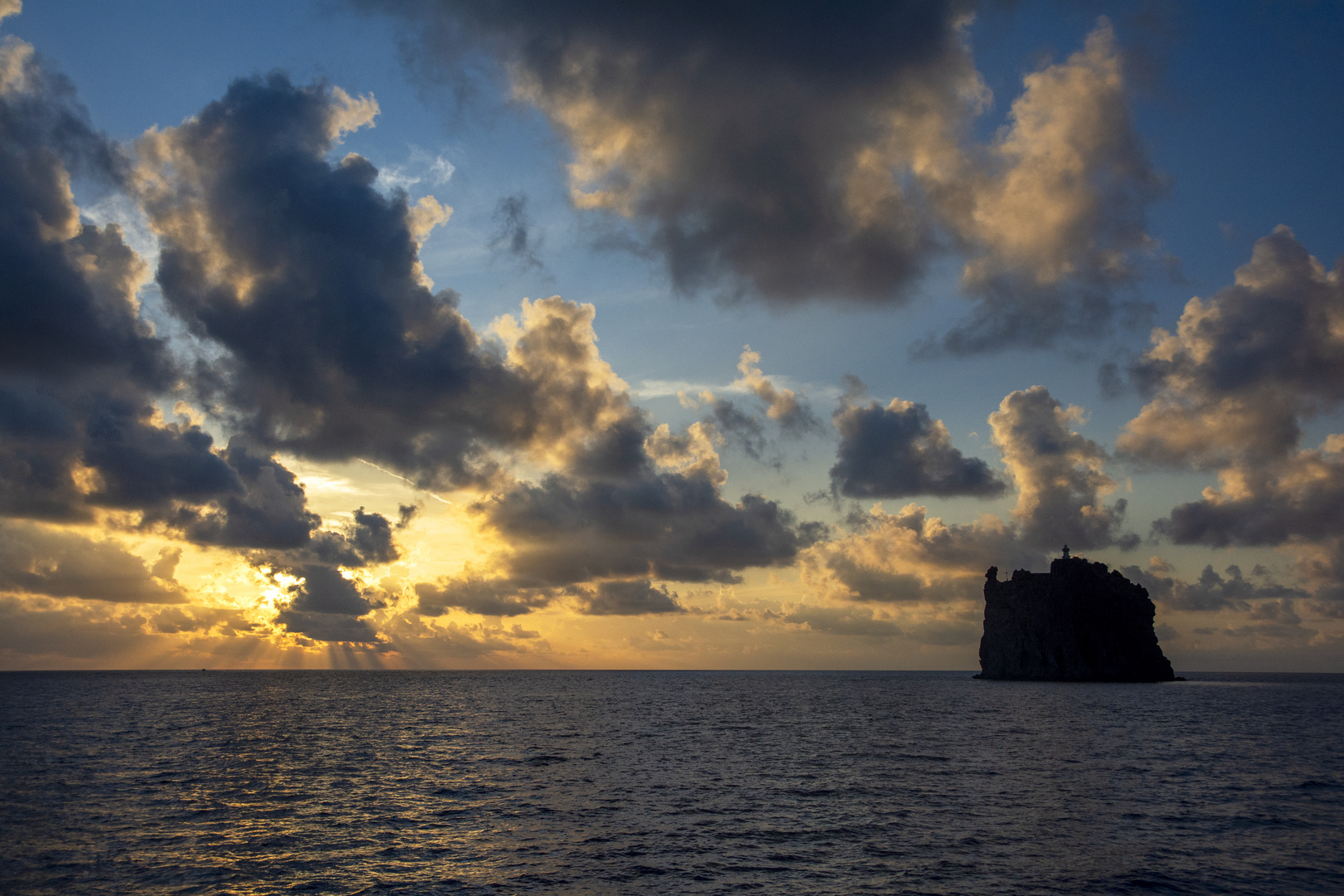 Coucher de soleil sur le strombolichio