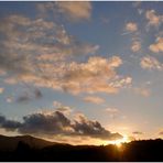 Coucher de soleil sur les collines