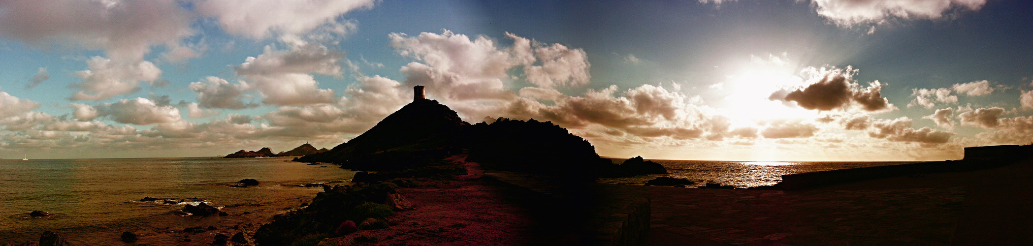 Coucher De Soleil Sur Les Iles Sanguinaires Photo Et Image