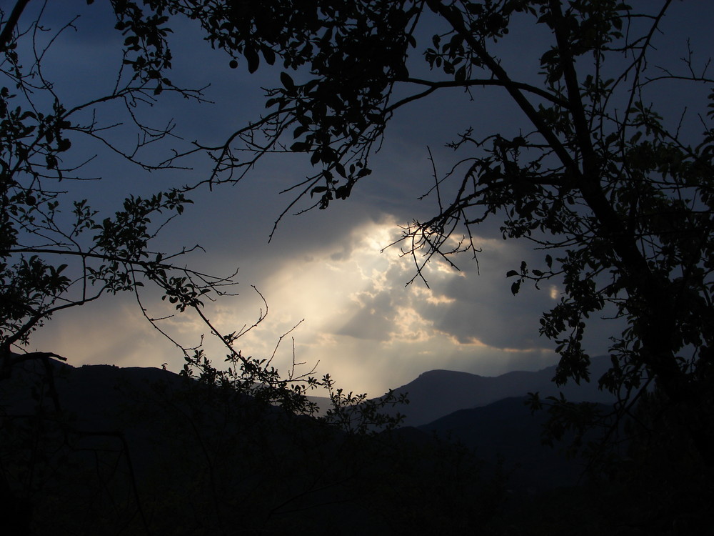 Coucher de soleil sur les monts d'Ardèche