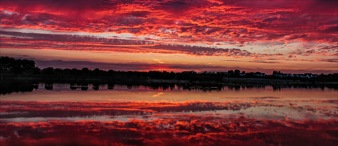 Coucher de soleil sur les salines .