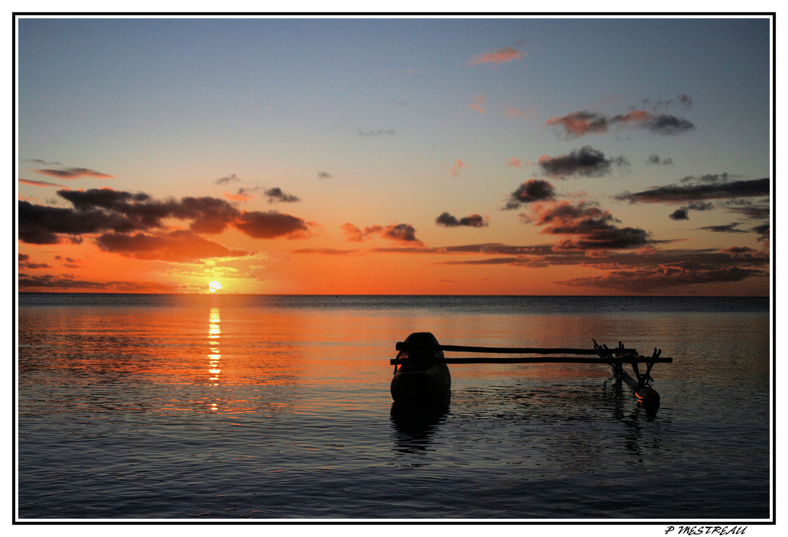 coucher de soleil sur l'île des pins