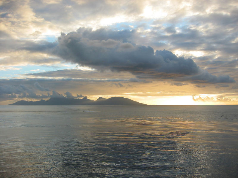 coucher de soleil sur moorea