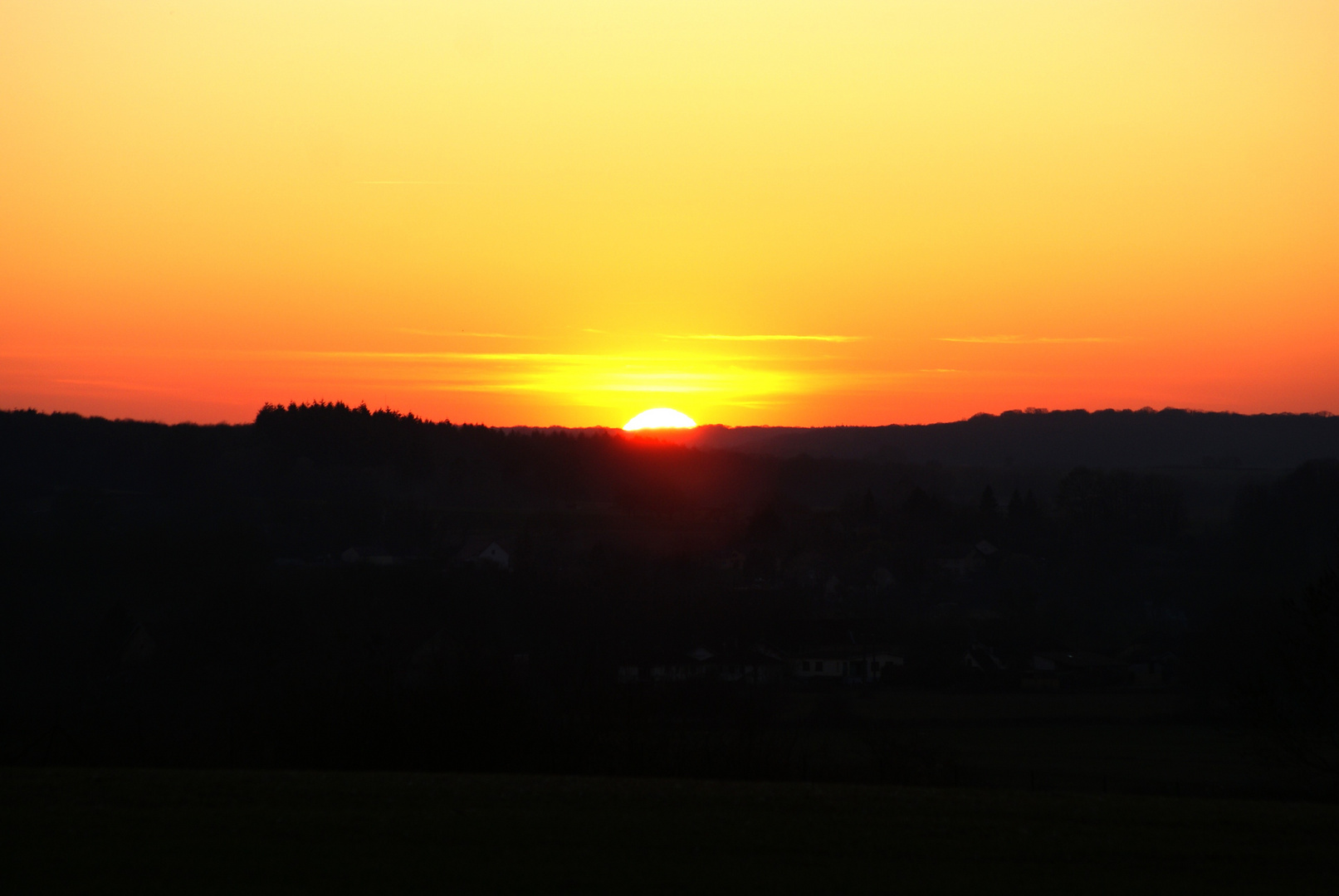 Coucher de soleil sur Queutrey (70)