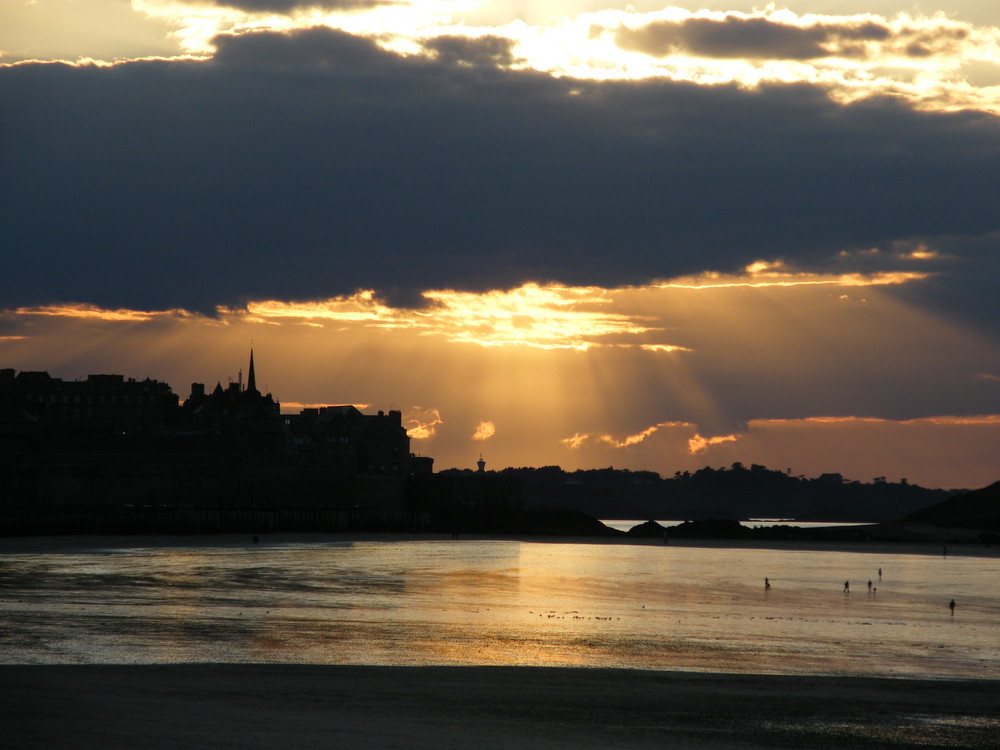 coucher de soleil sur St Malo