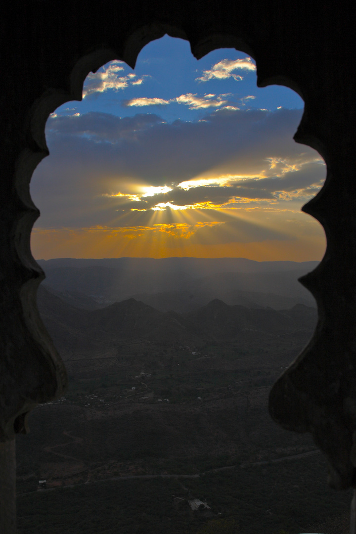 Coucher de soleil, vu depuis la forteresse de Jodhpur, Rajasthan.