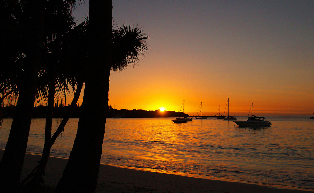 Coucher de soleil zen sur la baie de Kuto, Île des Pins