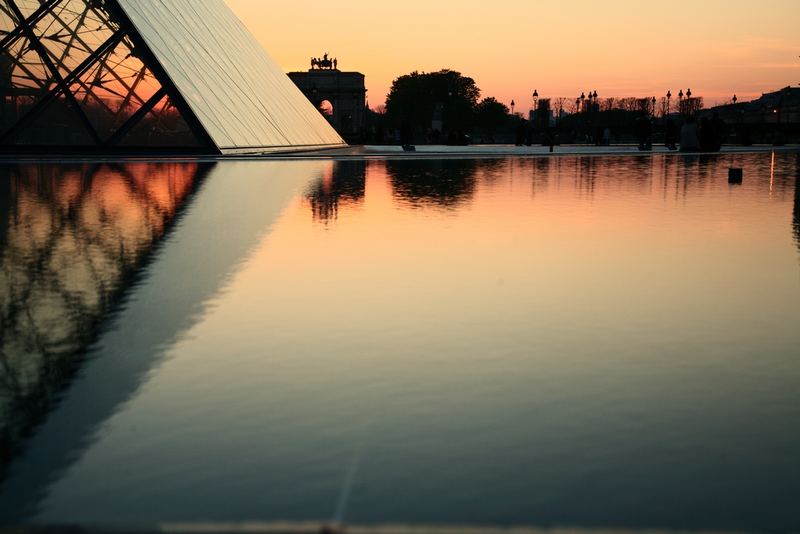 Coucher d'soleil au Louvre