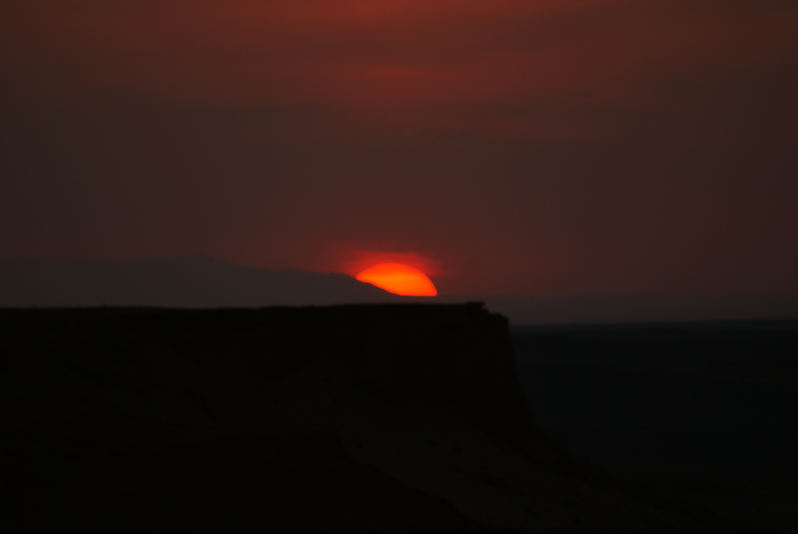 Coucher du soleil dans le Gobi