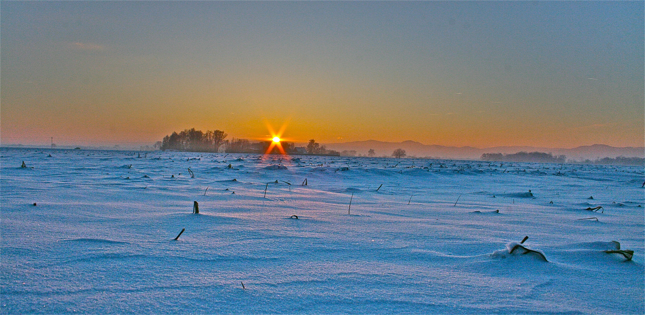 coucher soleil paysage enneigé ALSACE déc. 2010