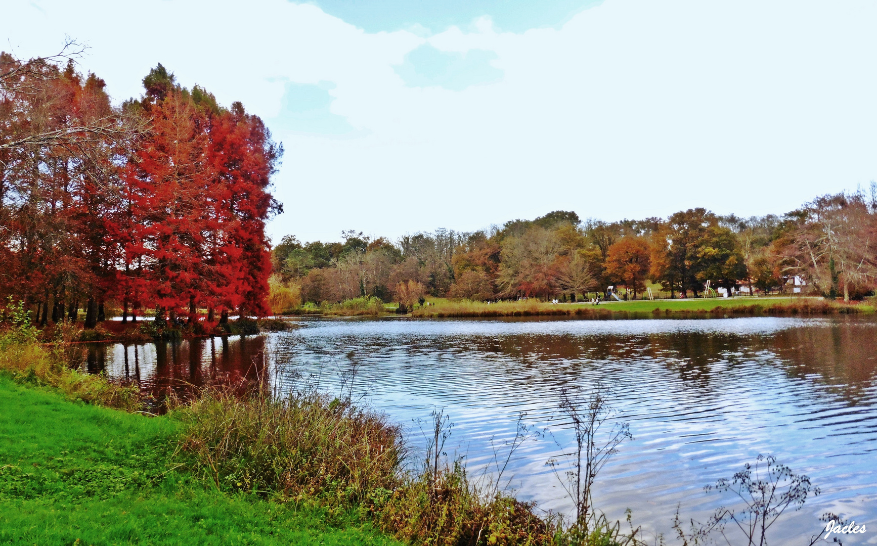 Couleurs d'automne sur le lac de Christus