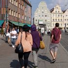 Couleurs d’hier et d’aujourd’hui à Augsbourg, avec la Maison des Tisserands sur la Moritzplatz