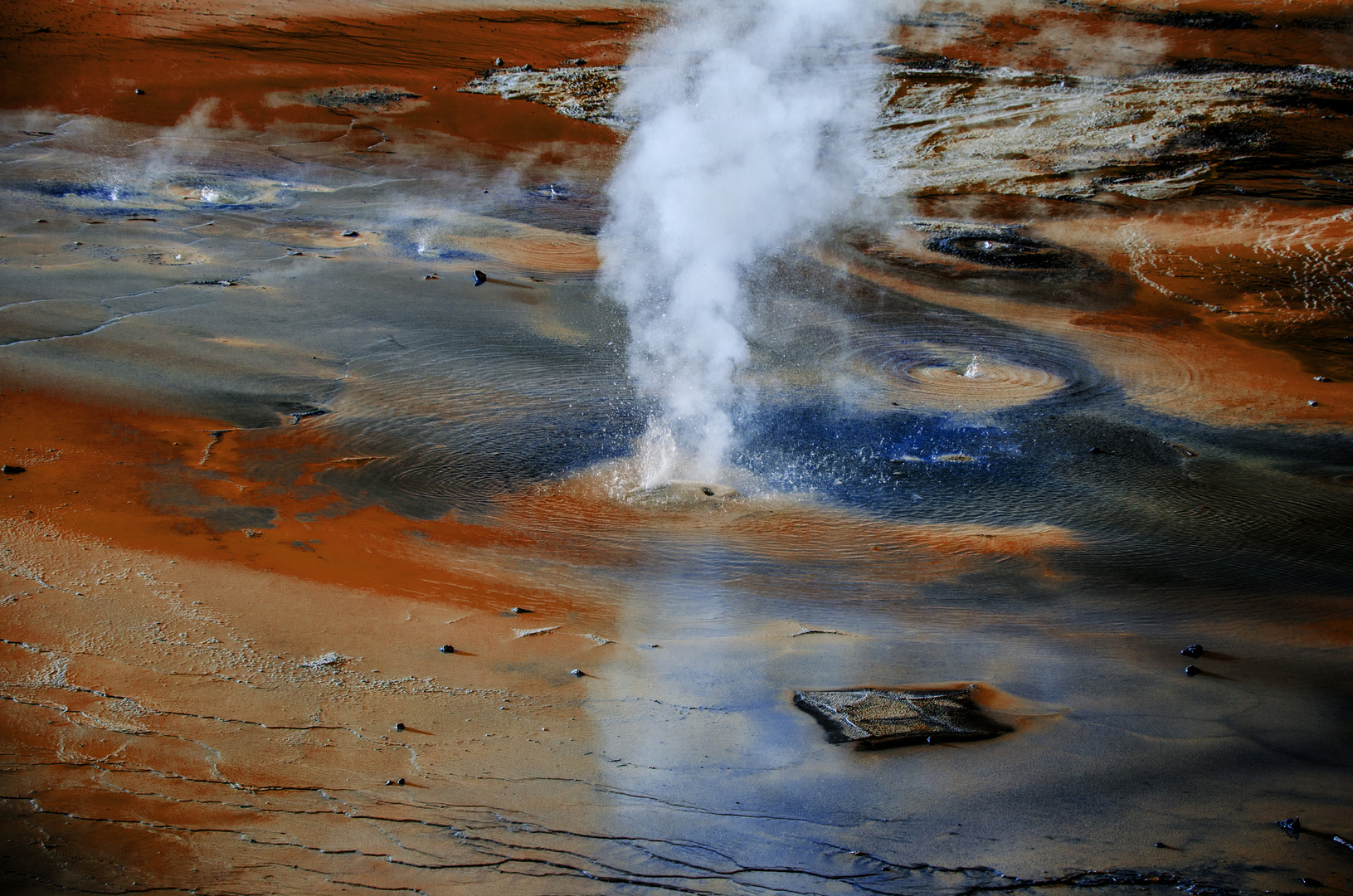 coulors of yellowstone