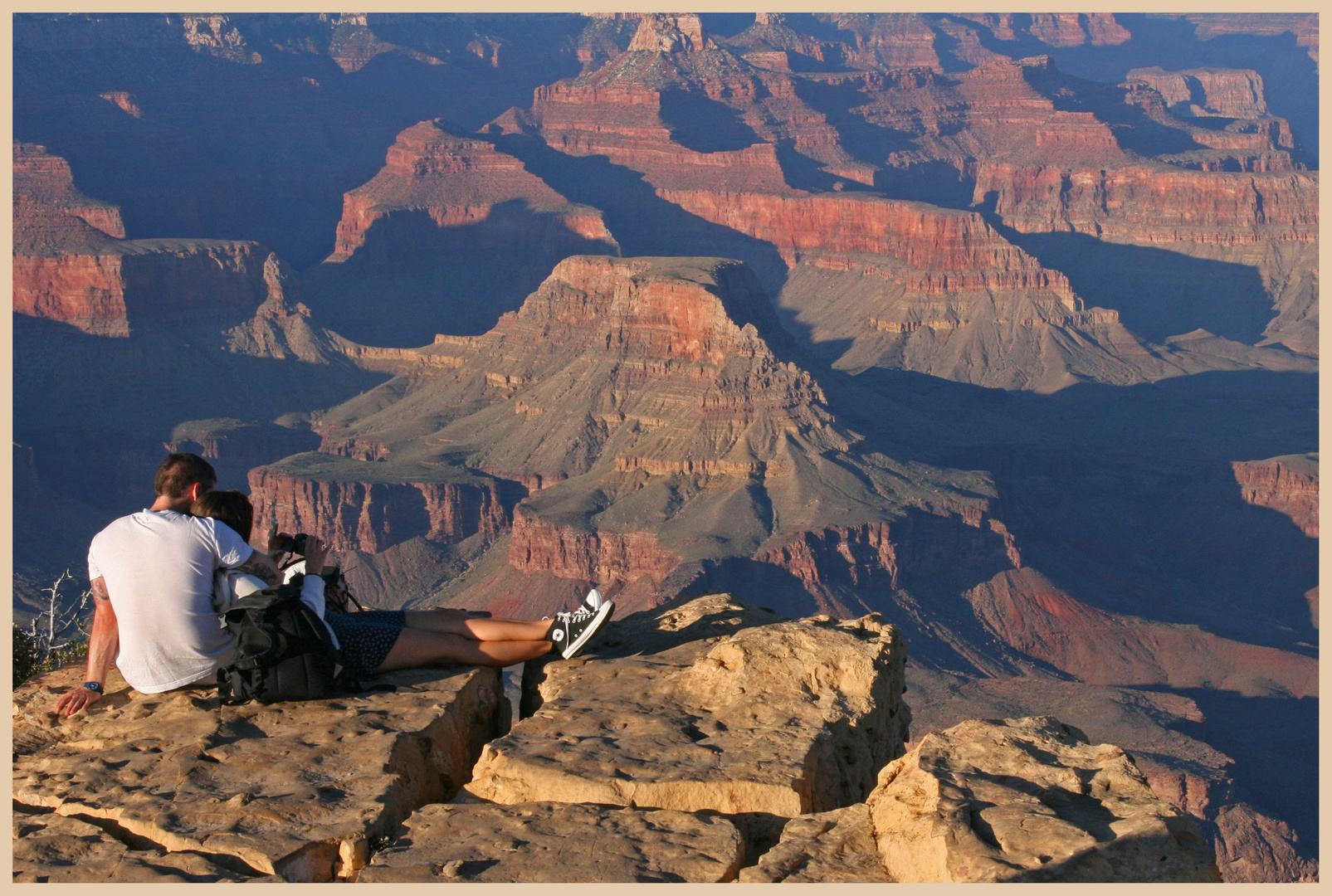 couple at maricopa point grand canyon