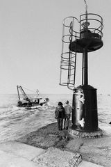 Couple & lighthouse