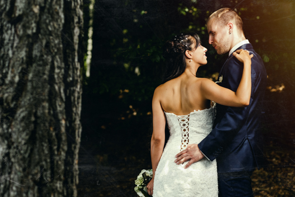 couple photo session in the forest..