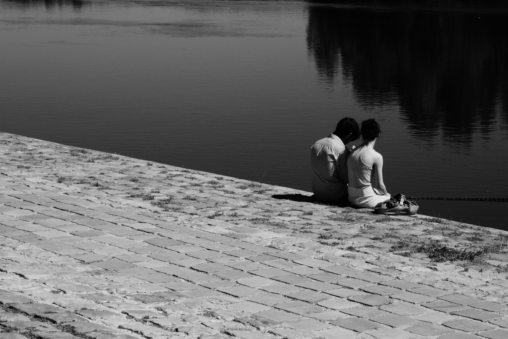 Couple secret en bord de Loire