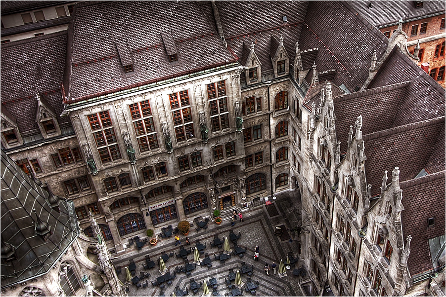 cour intérieure de l'hôtel de ville