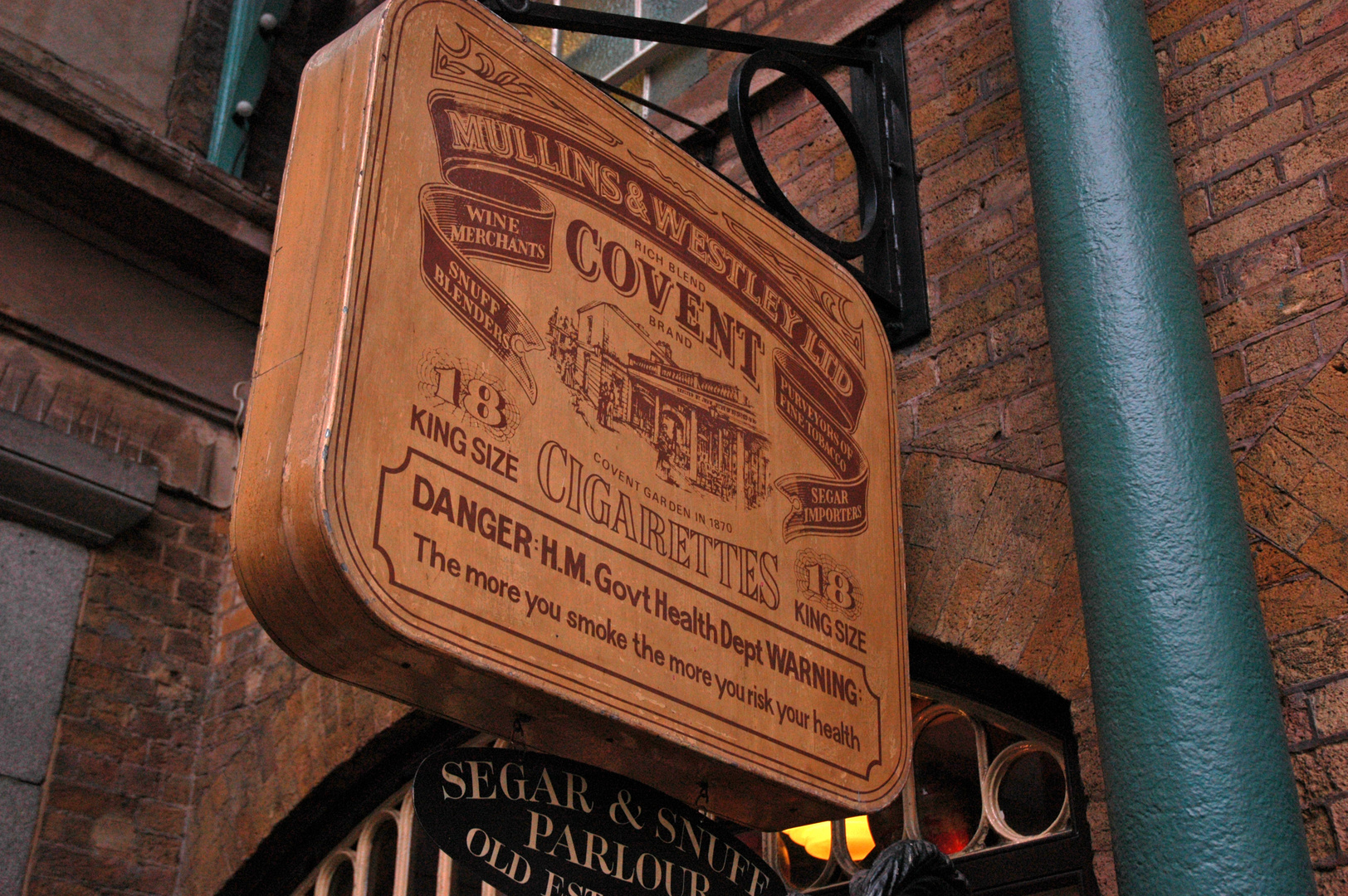 Covent Garden - Covent Sign